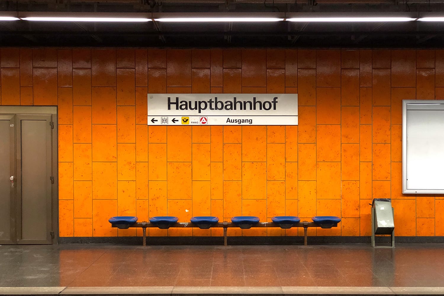 Rettung ikonografischer Fliesen am Dortmunder Hauptbahnhof